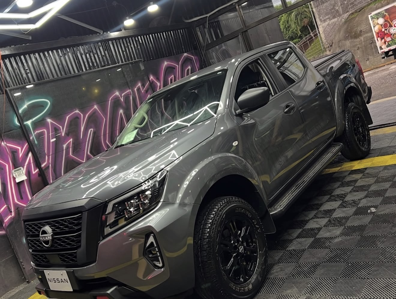 Nissan Frontier 0Km — Focos Pro 4X & Aros Black 4