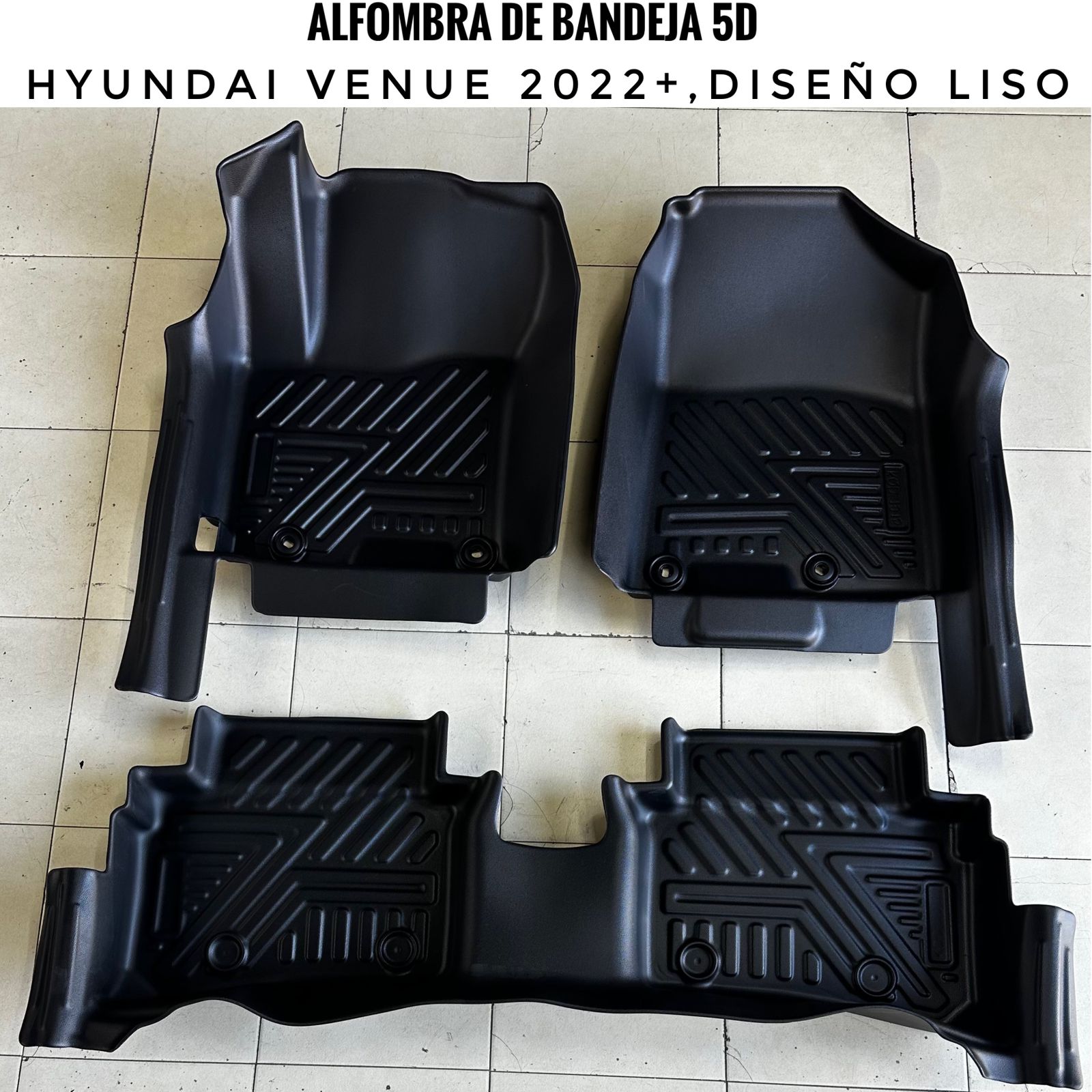 Alfombra de bandeja Hyundai Venue 2022+ — Diseño Liso