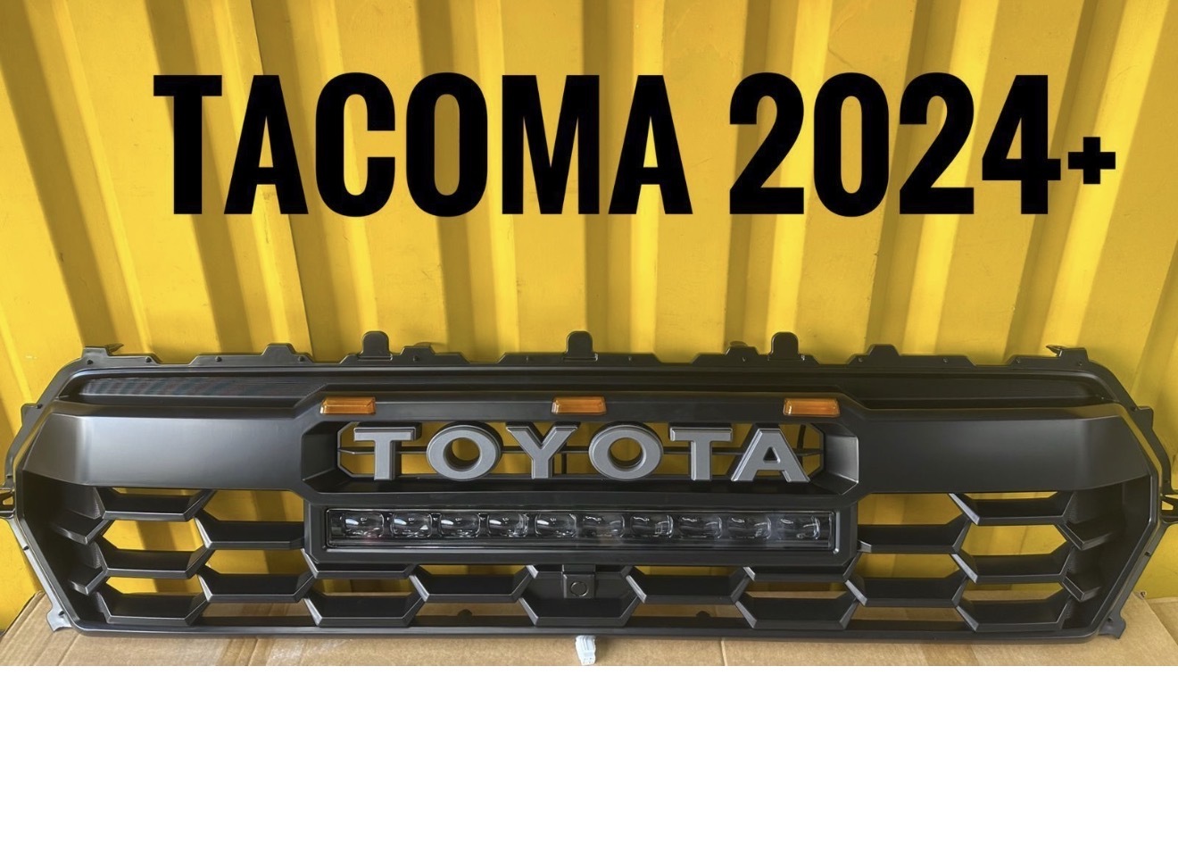 Parrilla Toyota Tacoma 2024+ — con barra LED