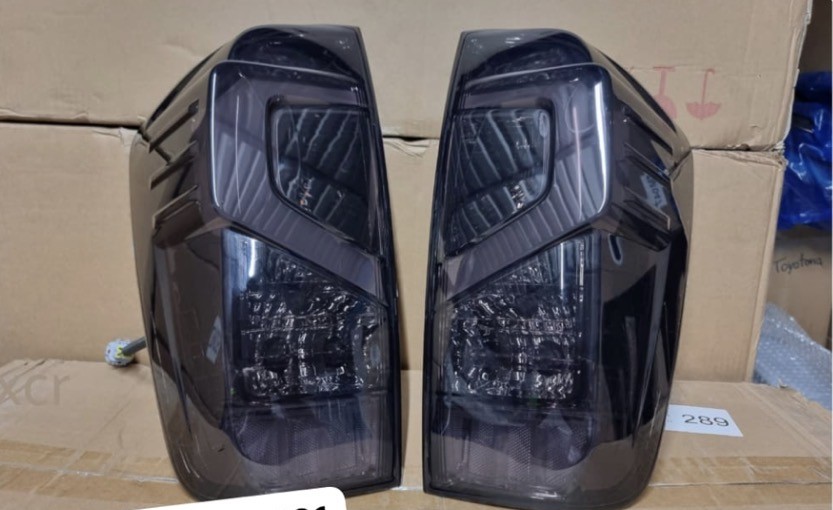 Stops LED Stops LED Nissan Frontier — Ahumado Diseño Moderno