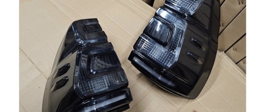Stops LED Stops LED Toyota Prado FJ120 — Diseño Moderno 2024 (ahumado o rojo)