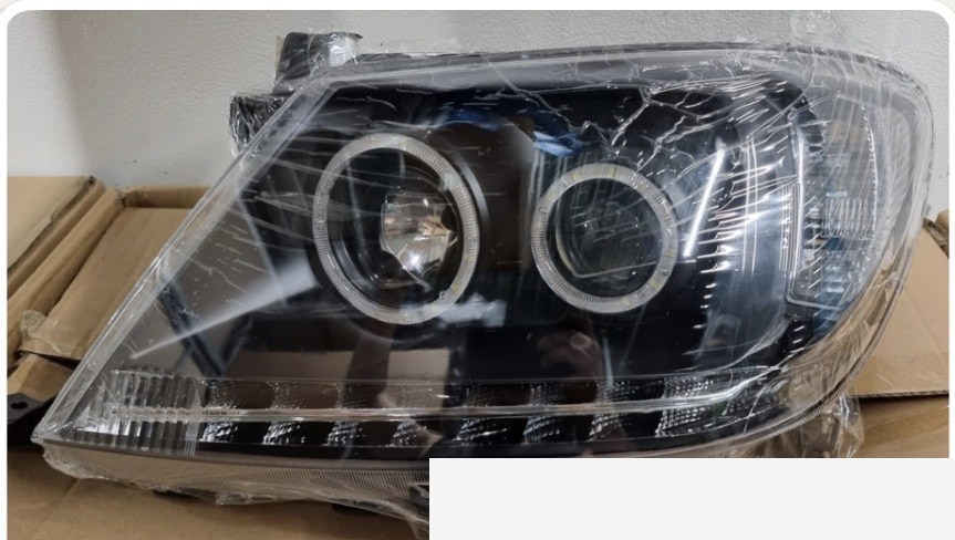 Focos Toyota Hilux Vigo 2006-2011 — Doble Lupa