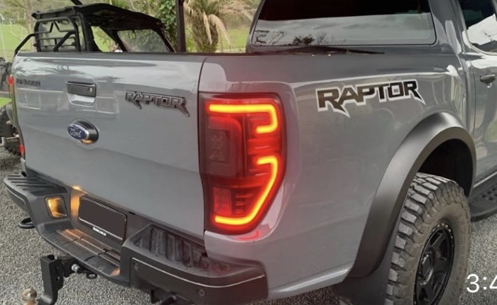 Stops LED Stops LED Ford Ranger — Estilo Raptor (ahumado o rojo)