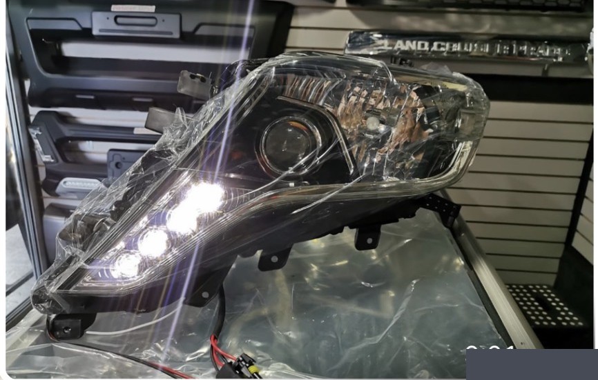 Focos Toyota Prado 2014-2017 — Versión VX