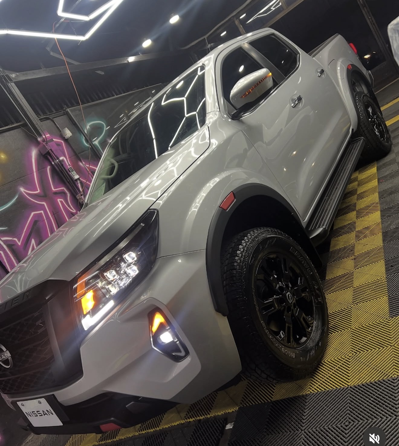 Nissan Frontier 2025 — Accesorios Look Pro 4X 4
